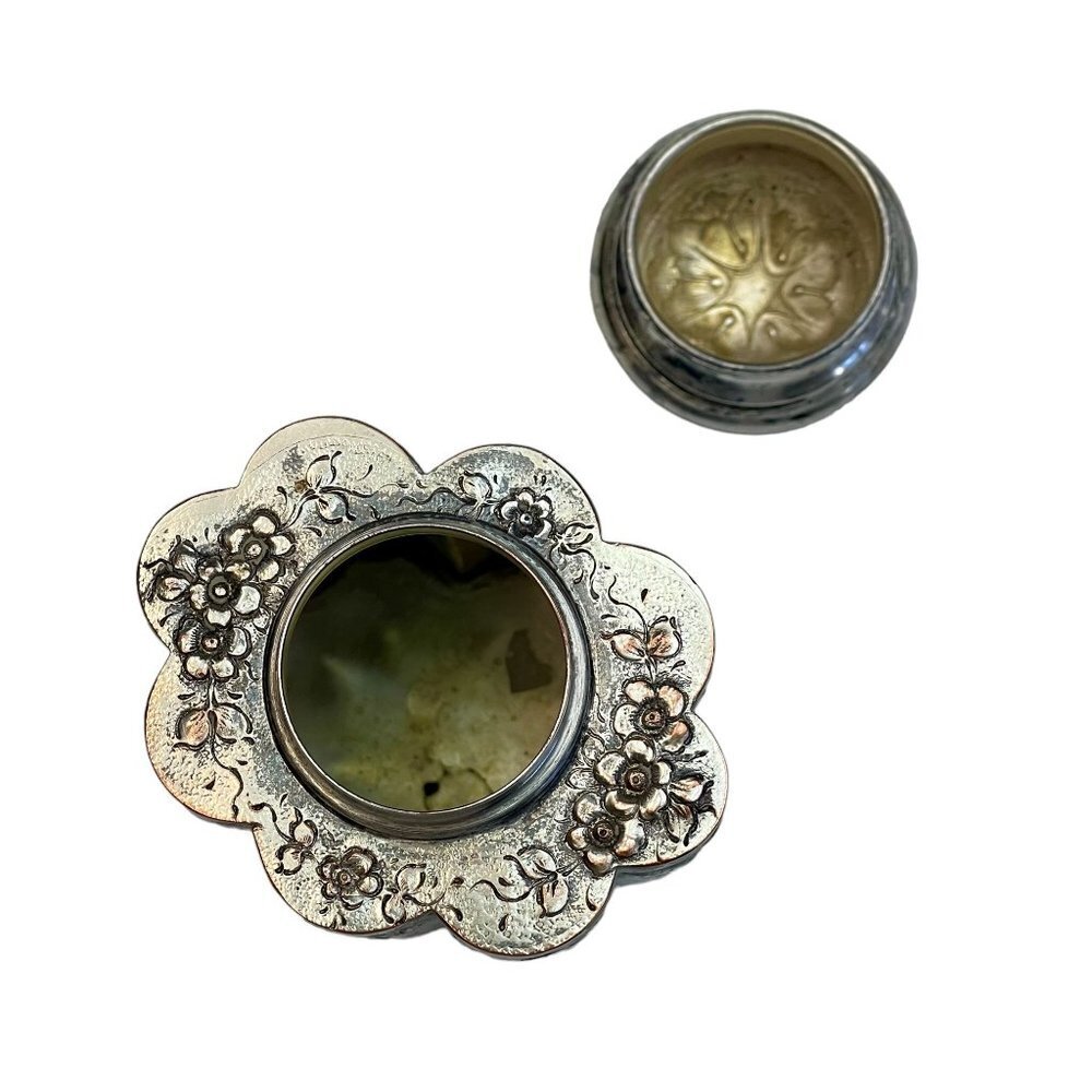 Antique Sheffield 66 Repousse Silver Plate on Copper Scallop Tea Caddy Container - Picture 6 of 7